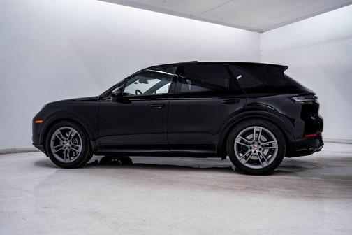 2026 Porsche Cayenne GTS
