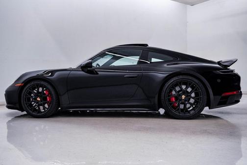 2023 Porsche 911 Carrera 4 GTS