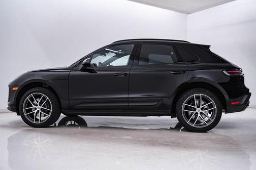 2025 Porsche Macan **PORSCHE CERTIFIED**