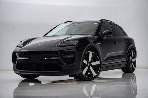 Jet Black Metallic 2025 Porsche Macan T