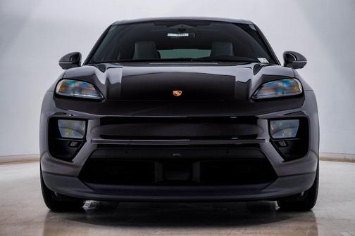2025 Porsche Macan 4
