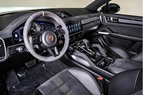 2023 Porsche Cayenne Turbo GT