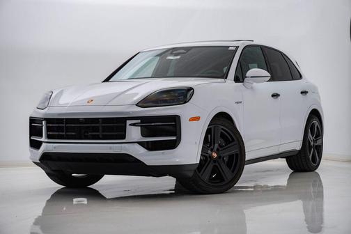 Carrara White Metallic 2026 Porsche Cayenne Cayenne E-Hybrid