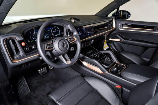 Algarve Blue Metallic 2026 Porsche Cayenne Cayenne Turbo E-Hybrid