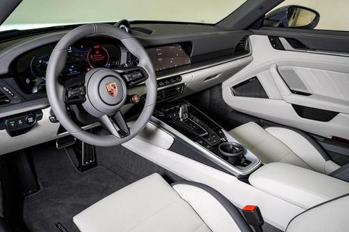 2026 Porsche 911 Carrera