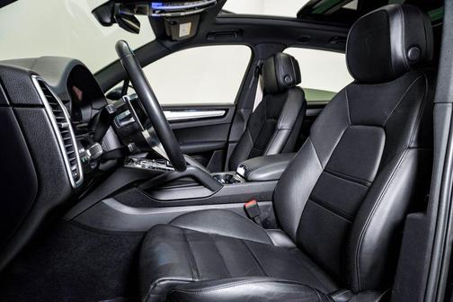 Black 2023 Porsche Cayenne Platinum Edition