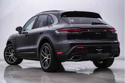 2025 Porsche Macan Base