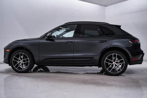2023 Porsche Macan **PORSCHE CERTIFIED**
