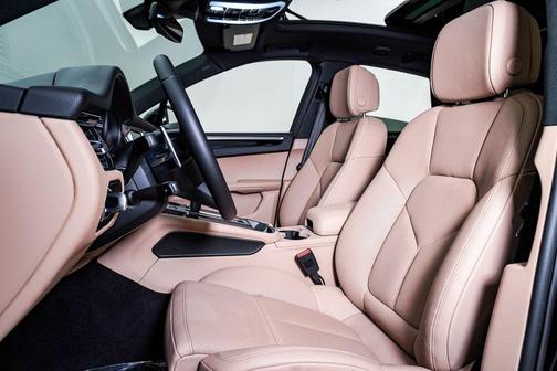 2025 Porsche Macan **PORSCHE CERTIFIED**