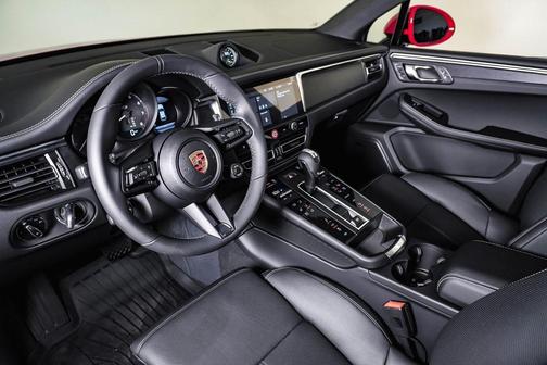 2025 Porsche Macan GTS