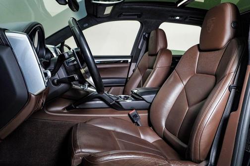 2016 Porsche Cayenne Cayenne