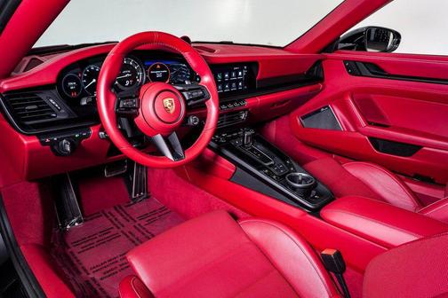 2023 Porsche 911 Carrera 4 GTS