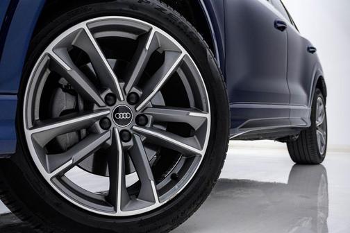 Navarra Blue Metallic 2022 Audi Q3 Premium Plus
