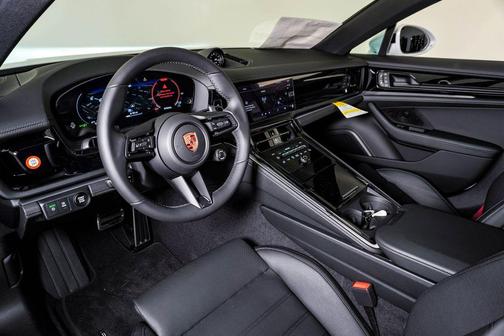 Ice Grey Metallic 2026 Porsche Panamera 4