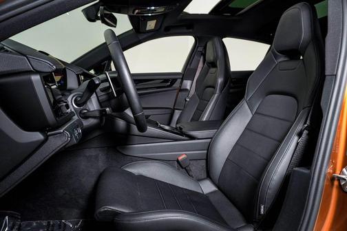 2025 Porsche Panamera 4