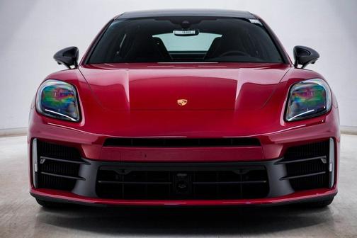 2026 Porsche Panamera 4