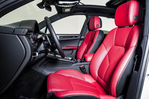 2025 Porsche Macan **PORSCHE CERTIFIED**