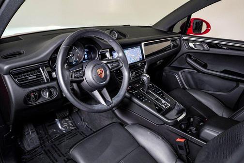 2024 Porsche Macan **PORSCHE CERTIFIED**