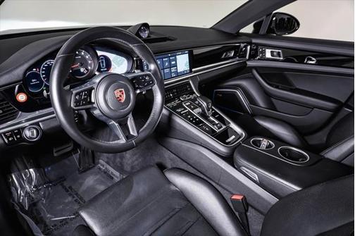 2019 Porsche Panamera 4