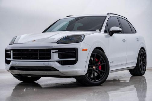 2025 Porsche Cayenne GTS