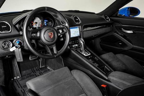 2022 Porsche 718 Cayman GT4 RS
