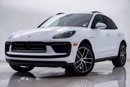 2026 Porsche Macan 