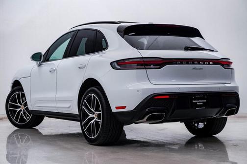 2026 Porsche Macan 