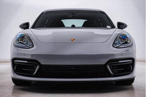 2023 Porsche Panamera 4 Platinum Edition