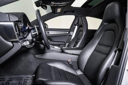 2023 Porsche Panamera 4 Platinum Edition
