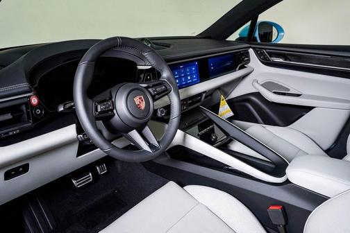 2025 Porsche Macan 4S