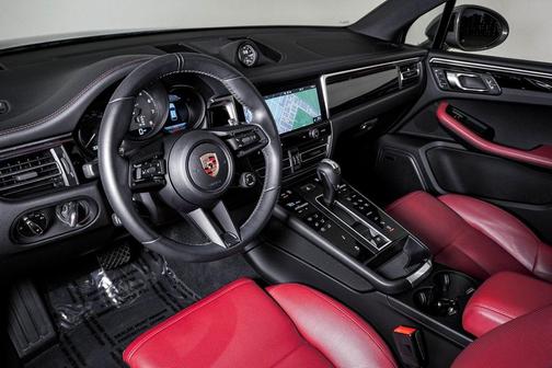 2023 Porsche Macan T