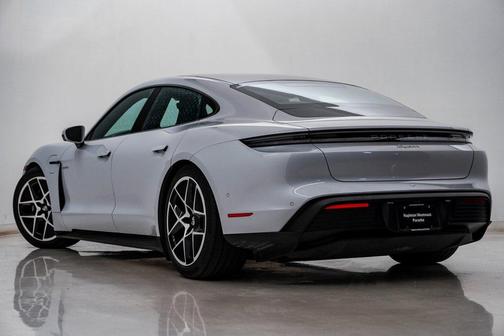 2025 Porsche Taycan 