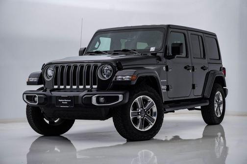 Granite Crystal Metallic Clearcoat 2019 Jeep Wrangler Unlimited Sahara