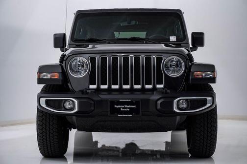 Granite Crystal Metallic Clearcoat 2019 Jeep Wrangler Unlimited Sahara