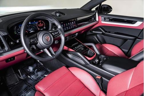 2024 Porsche Cayenne **PORSCHE CERTIFIED**