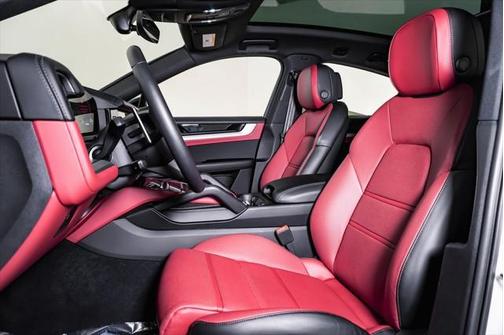 2024 Porsche Cayenne **PORSCHE CERTIFIED**