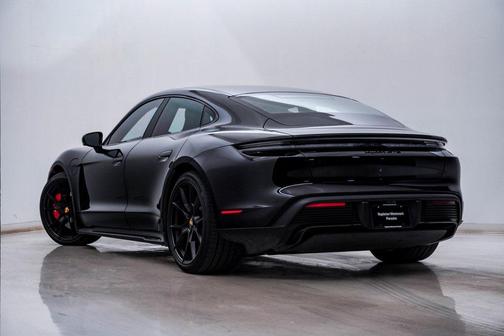 2024 Porsche Taycan GTS