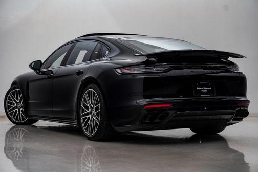 2022 Porsche Panamera Turbo S Executive