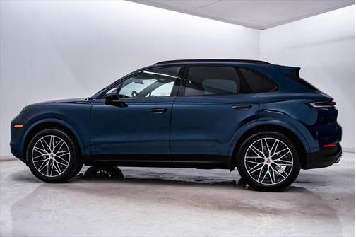 2024 Porsche Cayenne **PORSCHE CERTIFIED**