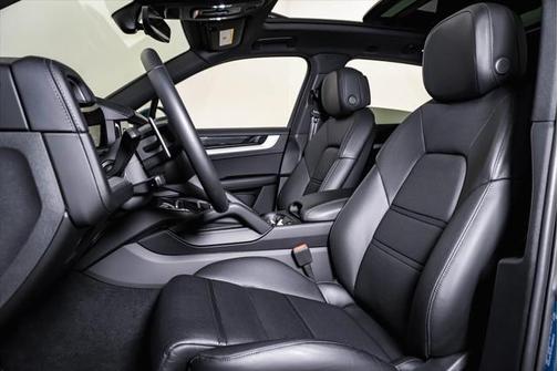 2024 Porsche Cayenne **PORSCHE CERTIFIED**