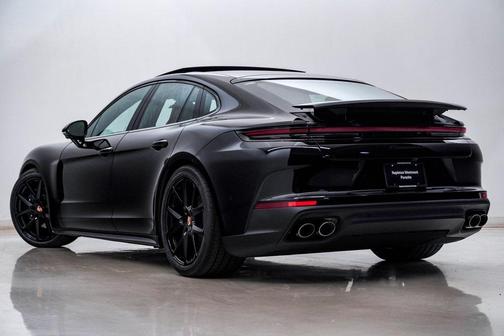 2026 Porsche Panamera 4