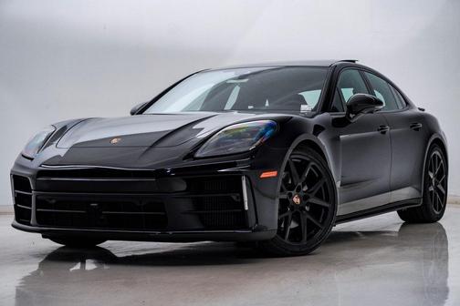 2026 Porsche Panamera 4