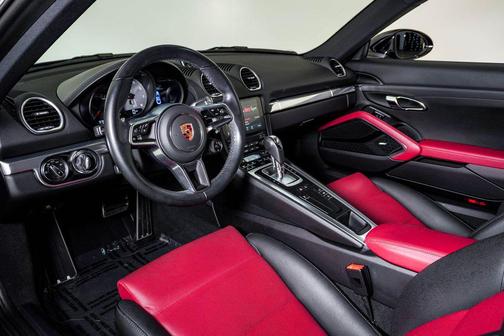 2022 Porsche 718 Cayman T