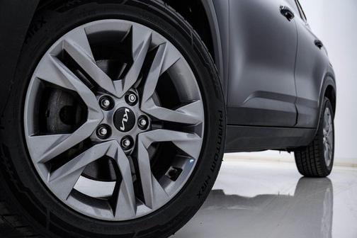 Gravity Gray 2023 Kia Seltos S