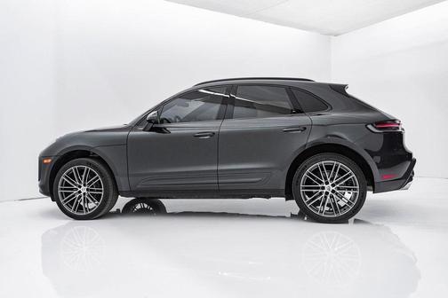 2024 Porsche Macan Base (PDK)