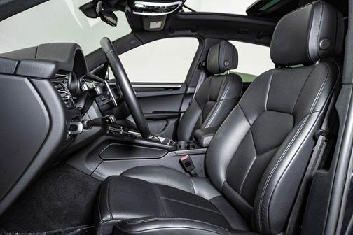 2024 Porsche Macan Base (PDK)