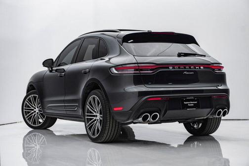 2024 Porsche Macan Base (PDK)