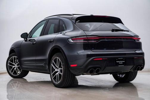 2025 Porsche Macan **PORSCEH CERTIFIED**