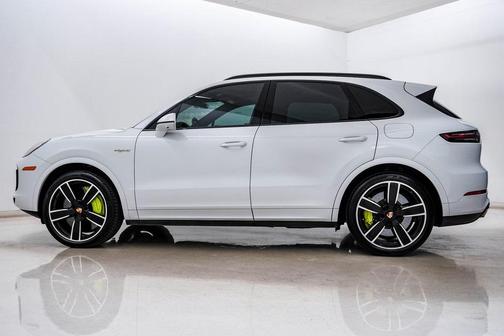 2023 Porsche Cayenne Turbo S