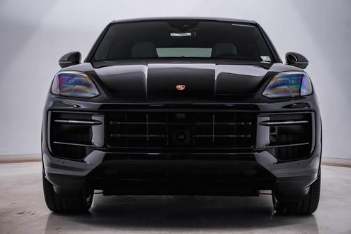 2025 Porsche Cayenne GTS
